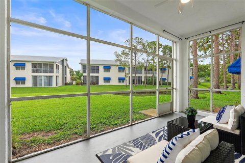 Condo in Largo, Florida, 2 bedrooms  № 1771316 - photo 24