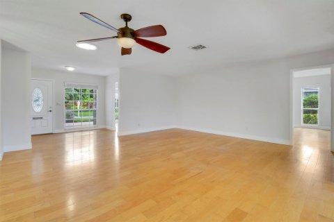 Villa ou maison à vendre à Atlantis, Floride: 3 chambres, 200.58 m2 № 2387791 - photo 7