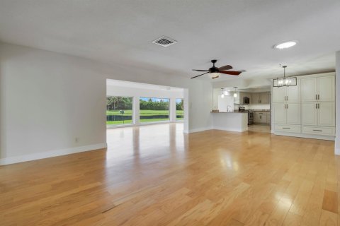 Villa ou maison à vendre à Atlantis, Floride: 3 chambres, 200.58 m2 № 2387791 - photo 9