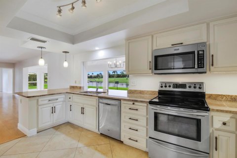 Villa ou maison à vendre à Atlantis, Floride: 3 chambres, 200.58 m2 № 2387791 - photo 13