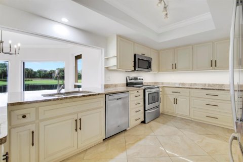Villa ou maison à vendre à Atlantis, Floride: 3 chambres, 200.58 m2 № 2387791 - photo 12
