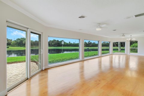 Villa ou maison à vendre à Atlantis, Floride: 3 chambres, 200.58 m2 № 2387791 - photo 18