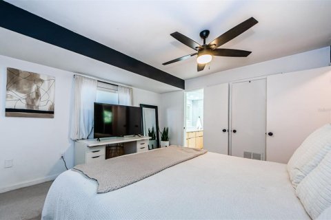 Villa ou maison à vendre à Saint Petersburg, Floride: 2 chambres, 111.11 m2 № 2306573 - photo 16