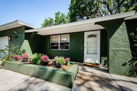 Villa ou maison à vendre à Saint Petersburg, Floride: 2 chambres, 111.11 m2 № 2306573 - photo 3