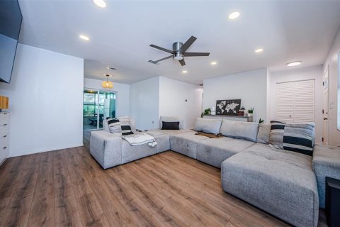 Villa ou maison à vendre à Saint Petersburg, Floride: 2 chambres, 111.11 m2 № 2306573 - photo 8