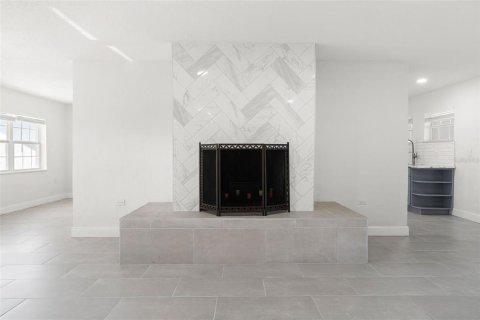 Villa ou maison à louer à Tampa, Floride: 4 chambres, 241.82 m2 № 2118253 - photo 10
