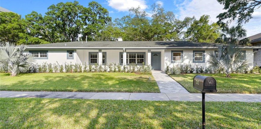 Villa ou maison à Tampa, Floride 4 chambres, 241.82 m2 № 2118253