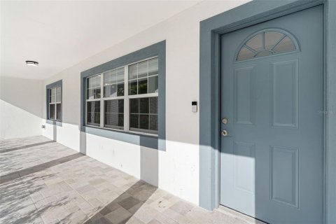 Villa ou maison à louer à Tampa, Floride: 4 chambres, 241.82 m2 № 2118253 - photo 4