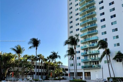 Copropriété à vendre à Sunny Isles Beach, Floride: 1 chambre, 93.37 m2 № 2049934 - photo 7