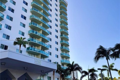 Copropriété à vendre à Sunny Isles Beach, Floride: 1 chambre, 93.37 m2 № 2049934 - photo 3