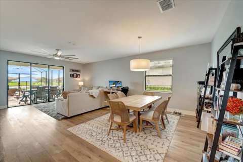 House in Bradenton, Florida 4 bedrooms, 188.78 sq.m. № 1836988 - photo 10