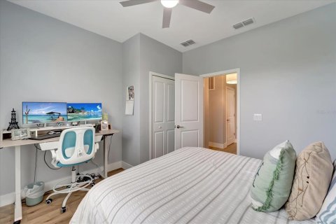 House in Bradenton, Florida 4 bedrooms, 188.78 sq.m. № 1836988 - photo 14