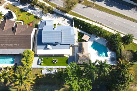 Villa ou maison à vendre à Hialeah, Floride: 3 chambres, 242.29 m2 № 2023765 - photo 9