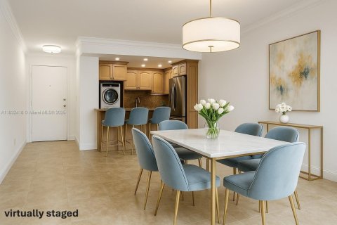 Снять в аренду кондоминиум в Корал-Гейблс, Флорида 2 спальни, 91.51м2, № 1814365 - фото 4