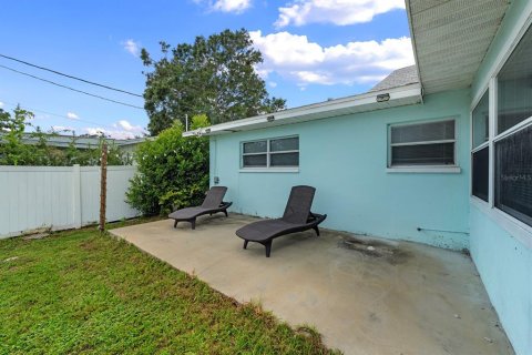 House in Clearwater, Florida 4 bedrooms, 208.75 sq.m. № 1794006 - photo 19