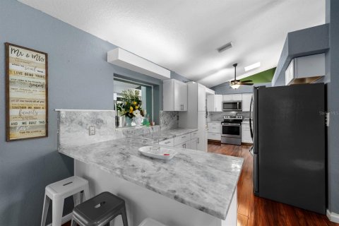 House in Clearwater, Florida 4 bedrooms, 208.75 sq.m. № 1794006 - photo 6