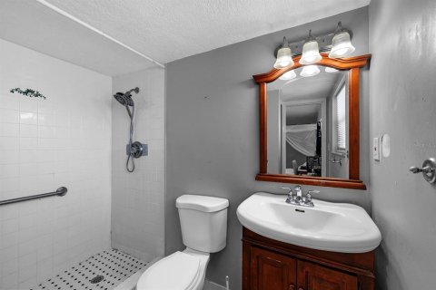 House in Clearwater, Florida 4 bedrooms, 208.75 sq.m. № 1794006 - photo 18
