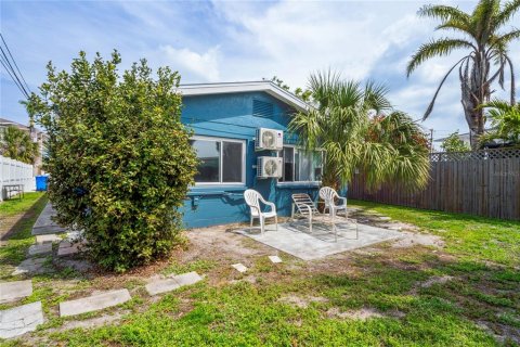 Propiedad comercial en venta en Treasure Island, Florida, 2 dormitorios, 159.23 m2 № 1906693 - foto 9