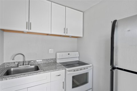Propiedad comercial en venta en Treasure Island, Florida, 2 dormitorios, 159.23 m2 № 1906693 - foto 20