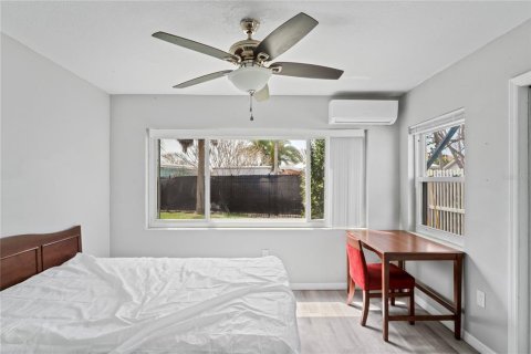 Propiedad comercial en venta en Treasure Island, Florida, 2 dormitorios, 159.23 m2 № 1906693 - foto 21