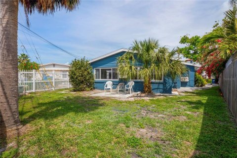 Propiedad comercial en venta en Treasure Island, Florida, 2 dormitorios, 159.23 m2 № 1906693 - foto 8