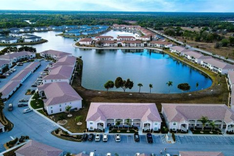 Copropriété à vendre à Lake Suzy, Floride: 2 chambres, 106.84 m2 № 2108874 - photo 3