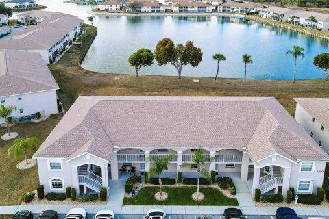 Condo in Lake Suzy, Florida, 2 bedrooms № 2108874