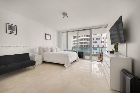 Condo in Miami, Florida, 1 bedroom № 2252391 - photo 7