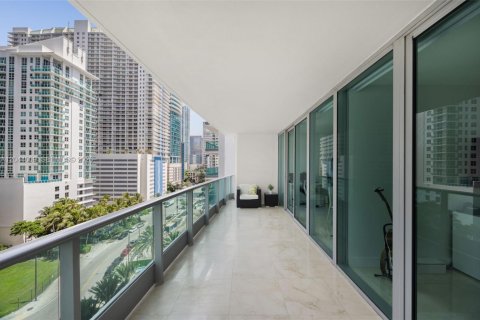 Condo in Miami, Florida, 1 bedroom № 2252391 - photo 17