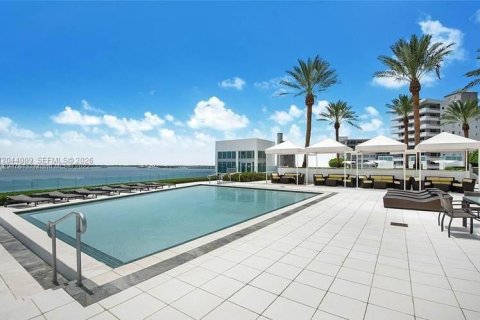 Condo in Miami, Florida, 1 bedroom № 2252391 - photo 21