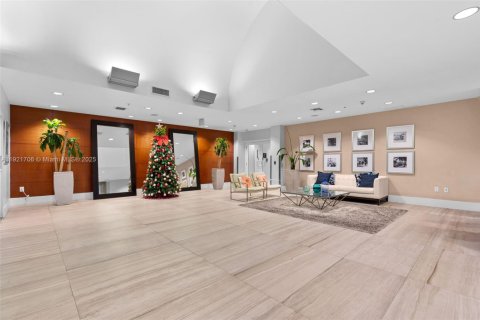 Condo in Miami, Florida, 1 bedroom  № 2018852 - photo 26