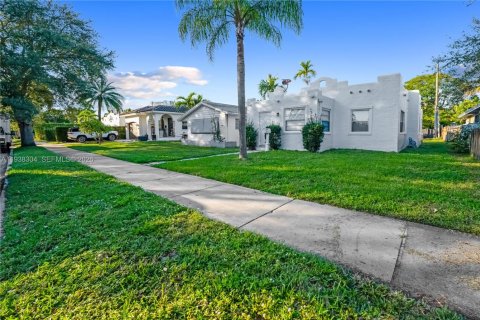 Villa ou maison à louer à Hollywood, Floride: 3 chambres, 133.31 m2 № 1995868 - photo 7