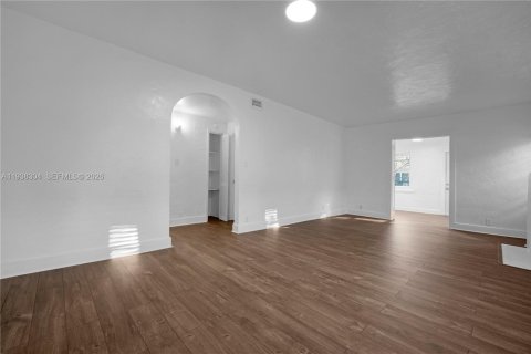 Villa ou maison à louer à Hollywood, Floride: 3 chambres, 133.31 m2 № 1995868 - photo 25