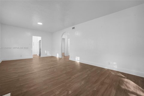 Villa ou maison à louer à Hollywood, Floride: 3 chambres, 133.31 m2 № 1995868 - photo 23