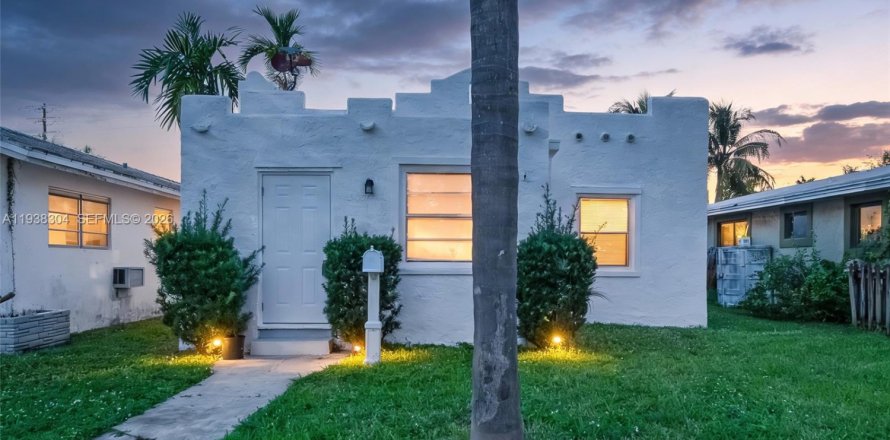 Villa ou maison à Hollywood, Floride 3 chambres, 133.31 m2 № 1995868