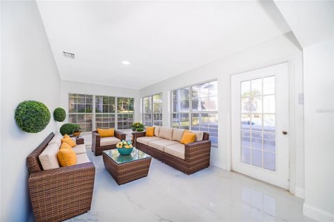 Villa ou maison à vendre à Apopka, Floride: 4 chambres, 215.07 m2 № 2303318 - photo 22