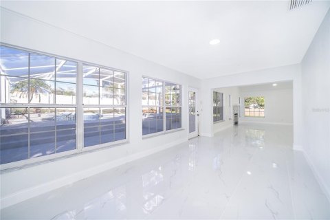 Villa ou maison à vendre à Apopka, Floride: 4 chambres, 215.07 m2 № 2303318 - photo 25