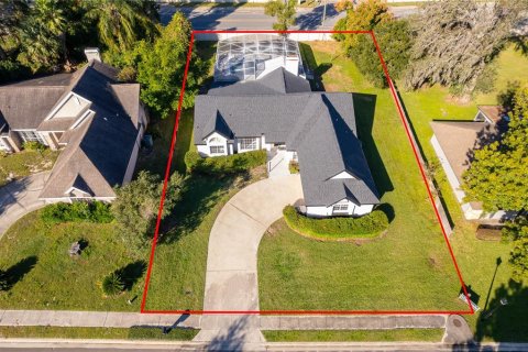 House in Apopka, Florida 4 bedrooms, 215.07 sq.m. № 2303318