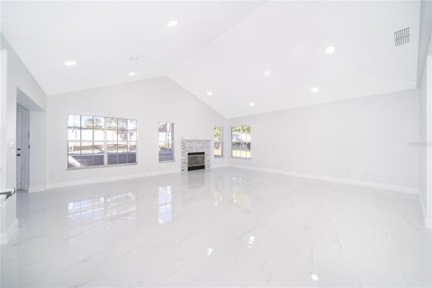 Villa ou maison à vendre à Apopka, Floride: 4 chambres, 215.07 m2 № 2303318 - photo 18