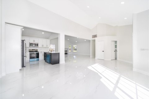 Villa ou maison à vendre à Apopka, Floride: 4 chambres, 215.07 m2 № 2303318 - photo 13