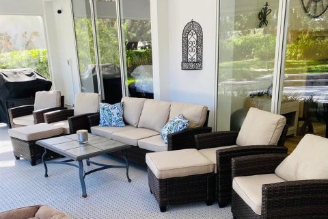 House in Wesley Chapel, Florida 3 bedrooms, 242.01 sq.m. № 2329623 - photo 21