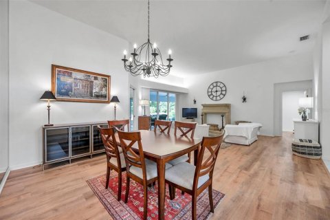House in Wesley Chapel, Florida 3 bedrooms, 242.01 sq.m. № 2329623 - photo 14