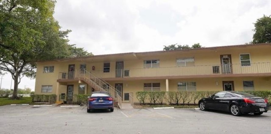 Condominio en Margate, Florida, 2 dormitorios  № 1061196