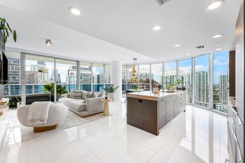 Condo in Miami, Florida, 2 bedrooms  № 1953129 - photo 8
