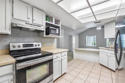 Casa en venta en Zephyrhills, Florida, 2 dormitorios, 145.86 m2 № 2150129 - foto 24