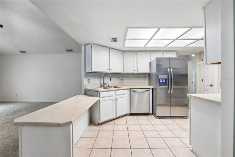 Casa en venta en Zephyrhills, Florida, 2 dormitorios, 145.86 m2 № 2150129 - foto 19