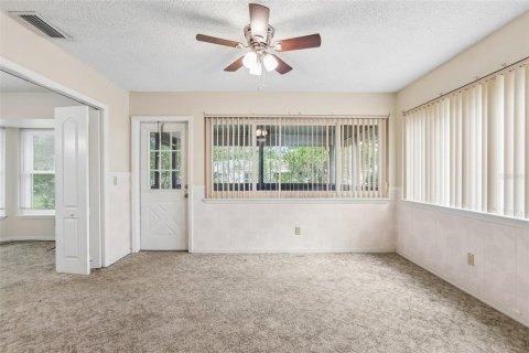 Casa en venta en Zephyrhills, Florida, 2 dormitorios, 145.86 m2 № 2150129 - foto 13