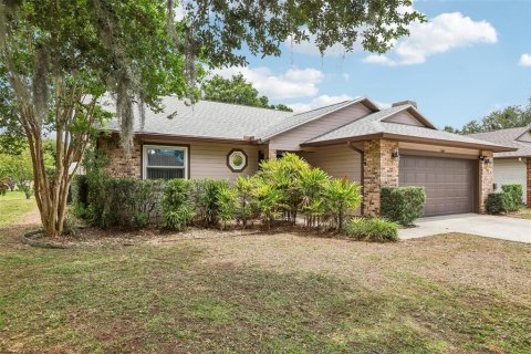 Casa en venta en Zephyrhills, Florida, 2 dormitorios, 145.86 m2 № 2150129 - foto 3