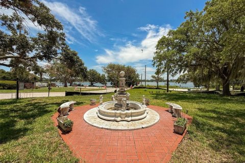 Casa en venta en Winter Haven, Florida, 4 dormitorios, 299.24 m2 № 1745225 - foto 12