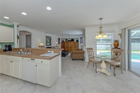 Villa ou maison à vendre à North Port, Floride: 3 chambres, 177.81 m2 № 2306184 - photo 15